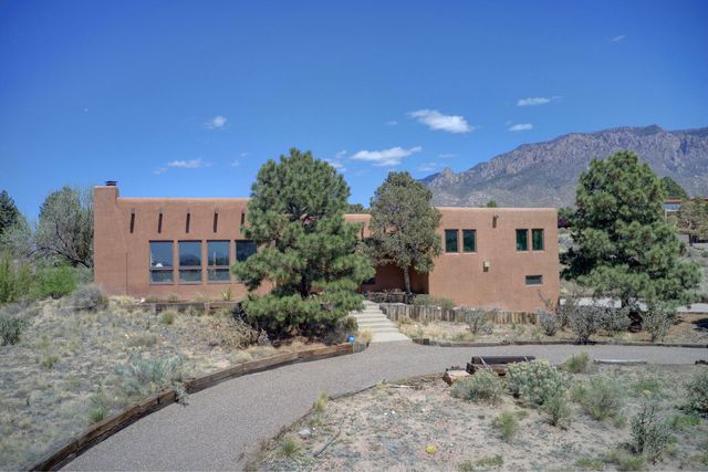 1219 Rockrose Road NE, Albuquerque, NM 87122