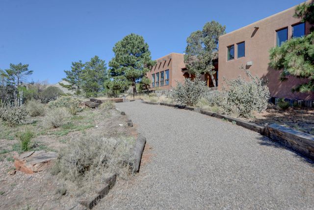 1219 Rockrose Road NE, Albuquerque, NM 87122