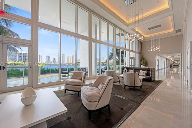 3201 NE 183 1104, Aventura, FL 33160