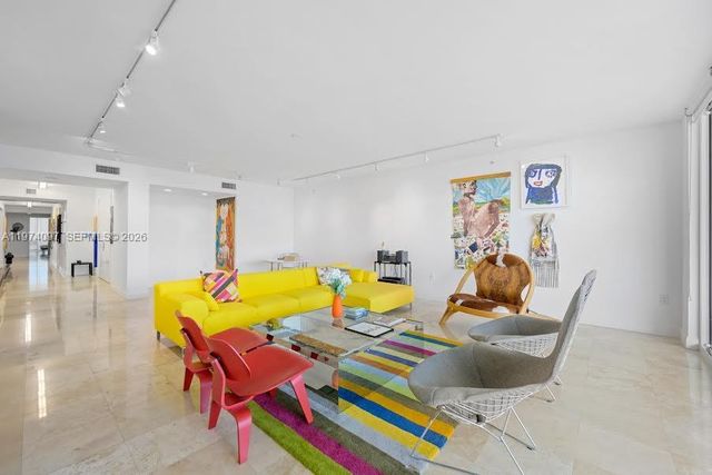 3201 NE 183 1104, Aventura, FL 33160