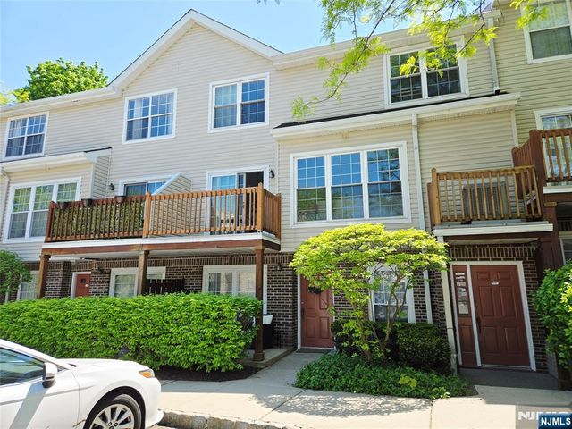 754 Charles Court 6109, Fort Lee, NJ 07024