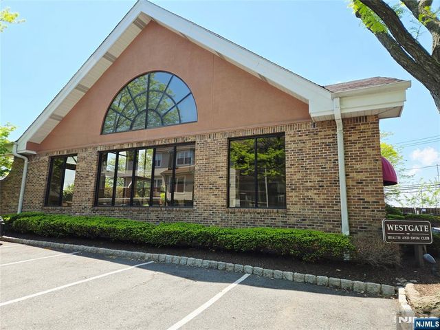 754 Charles Court 6109, Fort Lee, NJ 07024