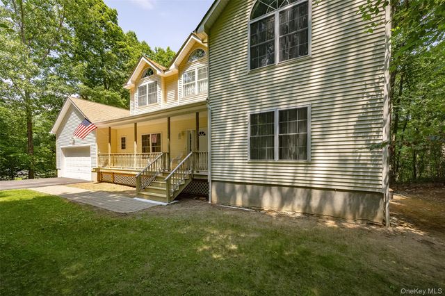 26 E Forest Trail, Holmes, NY 12531