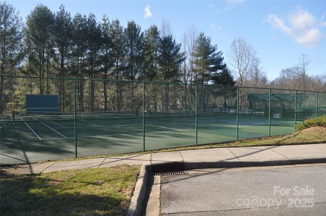 51 Barn Owl Way, Hendersonville, NC 28792