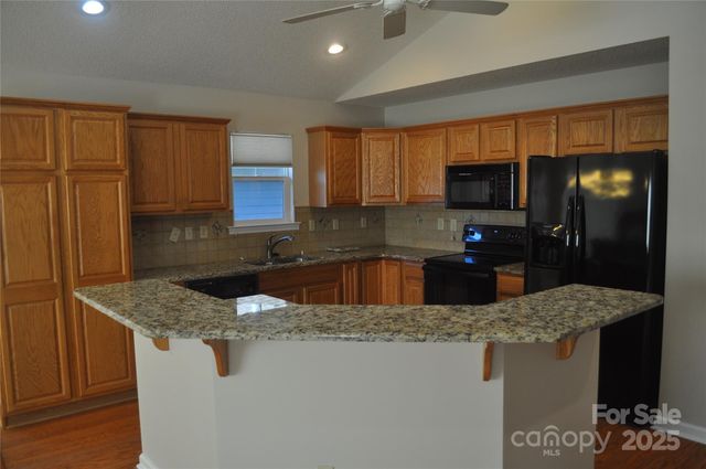 51 Barn Owl Way, Hendersonville, NC 28792