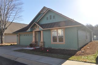 51 Barn Owl Way, Hendersonville, NC 28792