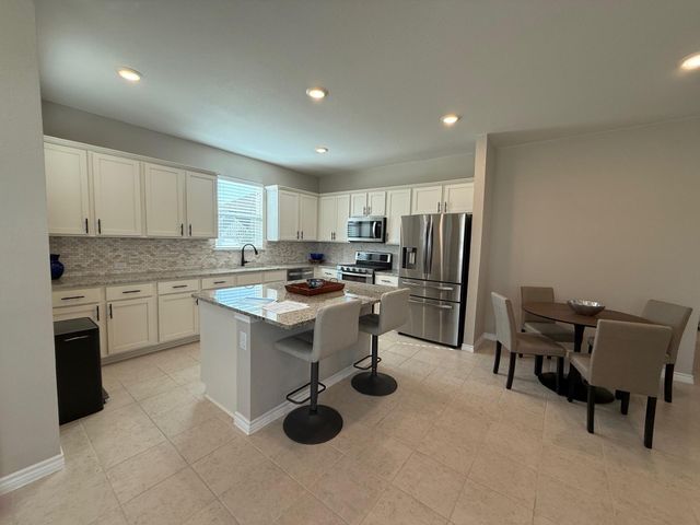 108 Harborside DR 101, San Marcos, TX 78666