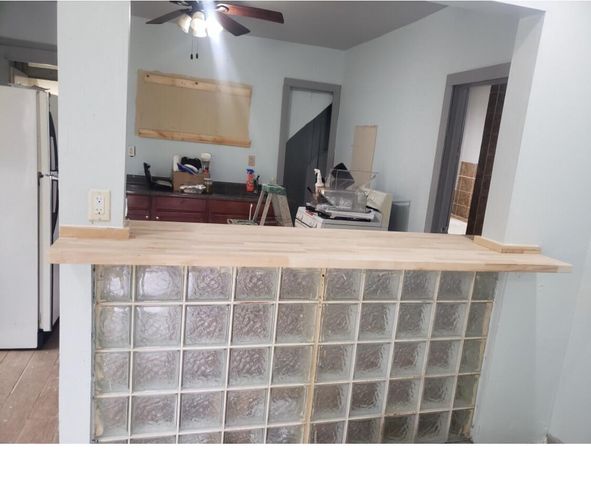 3333 N 9th STREET, Milwaukee, WI 53206