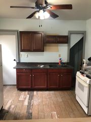 3333 N 9th STREET, Milwaukee, WI 53206