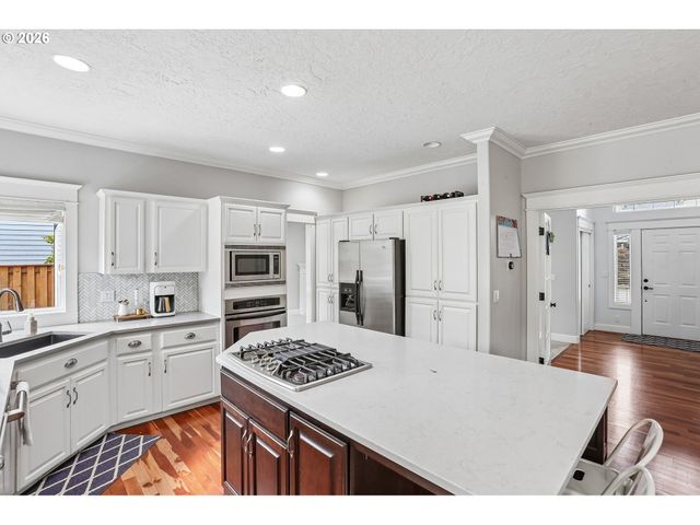 1076 Se 61ST Way, Hillsboro, OR 97123