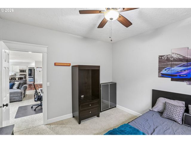 1076 Se 61ST Way, Hillsboro, OR 97123