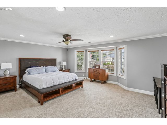 1076 Se 61ST Way, Hillsboro, OR 97123