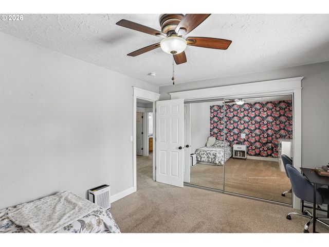 1076 Se 61ST Way, Hillsboro, OR 97123