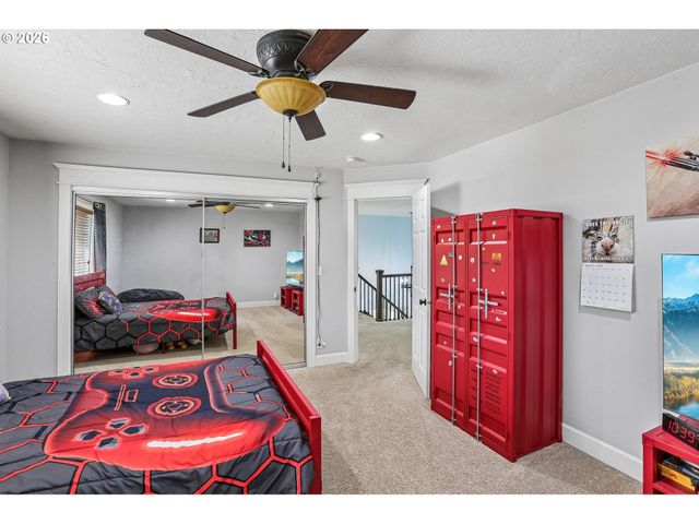 1076 Se 61ST Way, Hillsboro, OR 97123