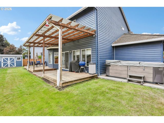1076 Se 61ST Way, Hillsboro, OR 97123