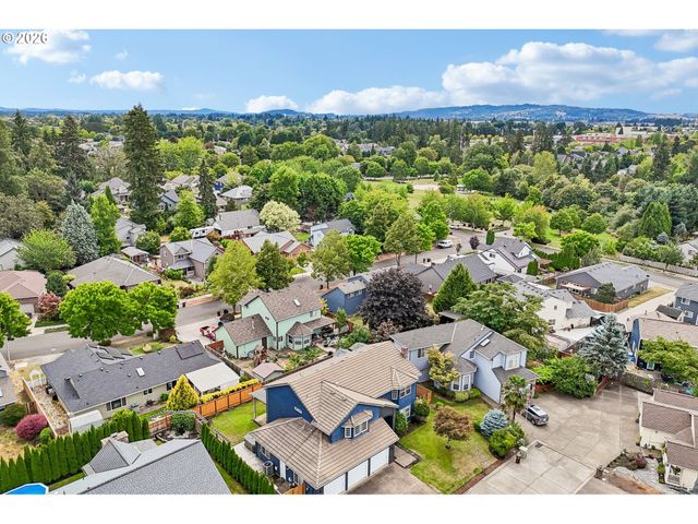 1076 Se 61ST Way, Hillsboro, OR 97123