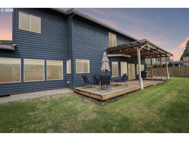 1076 Se 61ST Way, Hillsboro, OR 97123