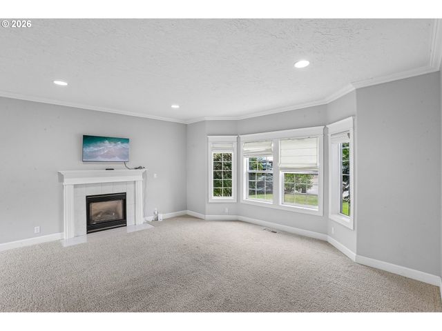 1076 Se 61ST Way, Hillsboro, OR 97123