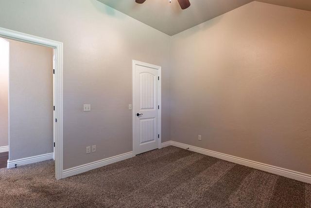 19033 Meadows Crossing Drive, Edmond, OK 73012