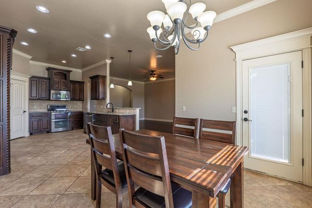 19033 Meadows Crossing Drive, Edmond, OK 73012