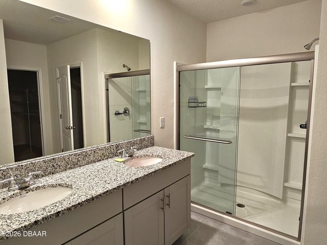 188 Birch Tree Place, Daytona Beach, FL 32117