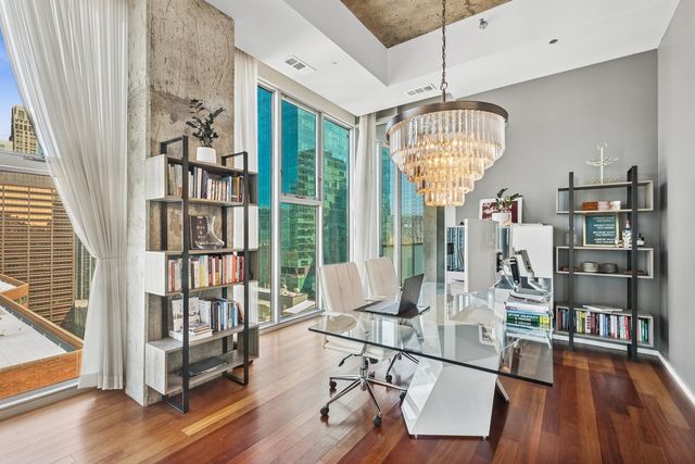 550 N Saint Clair Street 2601, Chicago, IL 60611