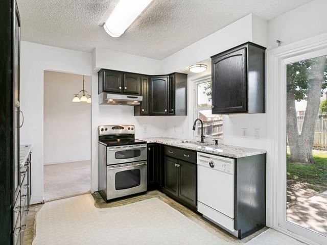 1706 Acorn Drive, Euless, TX 76039