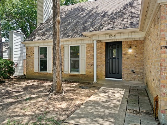 1706 Acorn Drive, Euless, TX 76039