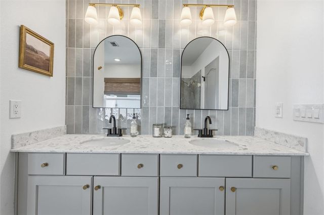 127 CREPE MYRTLE COURT, Palm Coast, FL 32164