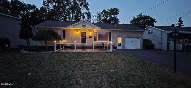 6 Bertone Drive, Rotterdam, NY 12306