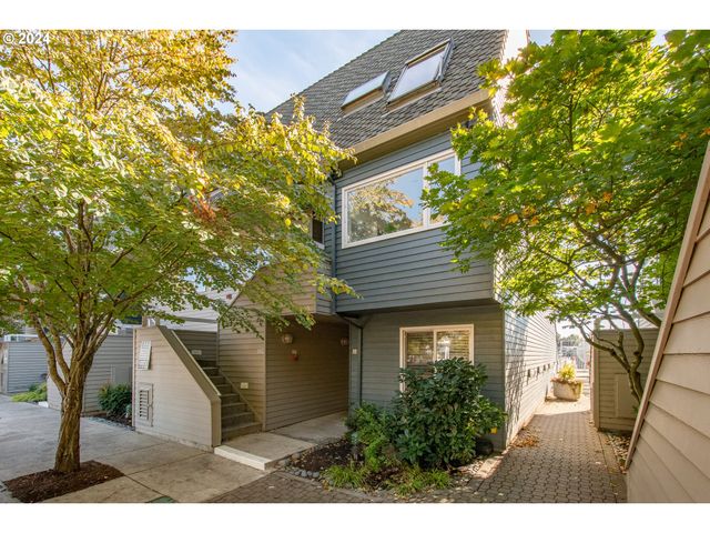 178 N HAYDEN BAY Dr, Portland, OR 97217