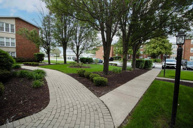 10803 S Pulaski Road 4, Chicago, IL 60655