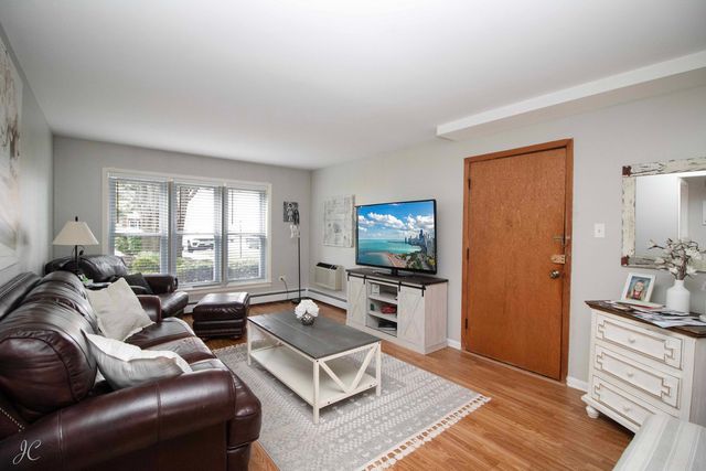 10803 S Pulaski Road 4, Chicago, IL 60655