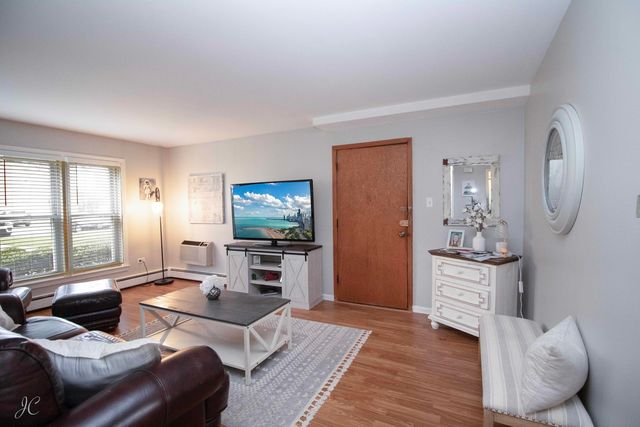 10803 S Pulaski Road 4, Chicago, IL 60655