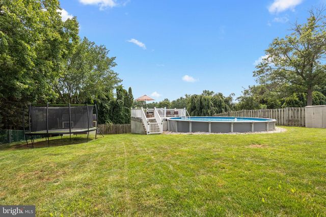 10 ALSCOT CIR, Langhorne, PA 19047