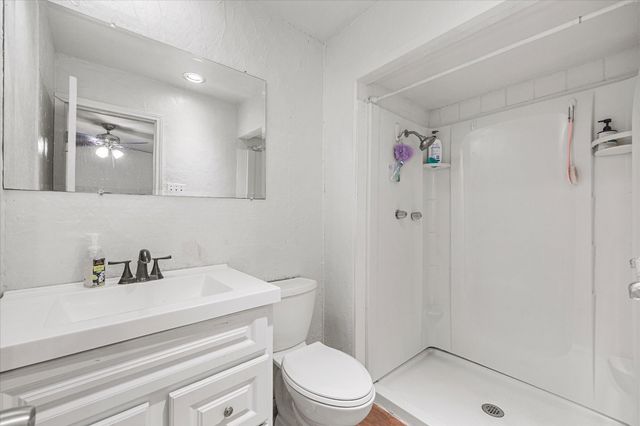 6408 Pine Street, Rowlett, TX 75089