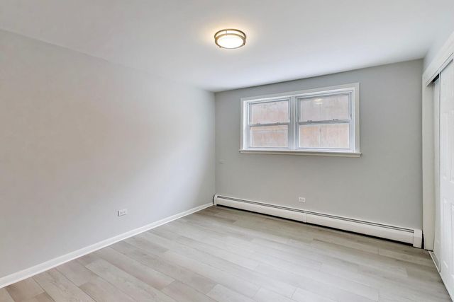 5822 W 79th Street, Burbank, IL 60459