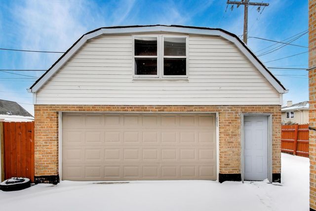 5822 W 79th Street, Burbank, IL 60459