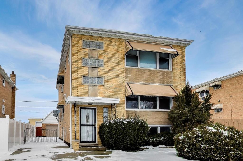 5822 W 79th Street, Burbank, IL 60459