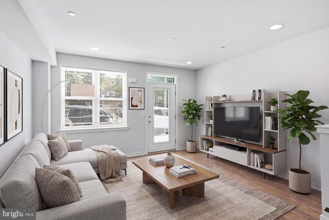 444 KINGSLEY ST, Philadelphia, PA 19128