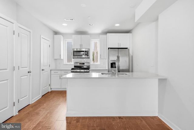 444 KINGSLEY ST, Philadelphia, PA 19128