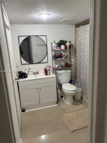 1750 W 56 st 112, Hialeah, FL 33012