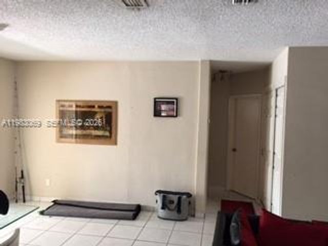 1750 W 56 st 112, Hialeah, FL 33012
