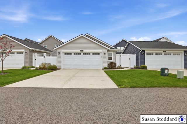 7890 Greendale Drive SE, Byron Center, MI 49315