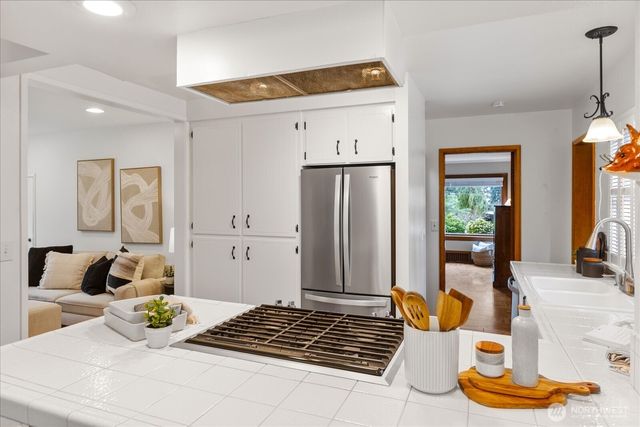 20106 8th Avenue NW, Shoreline, WA 98177