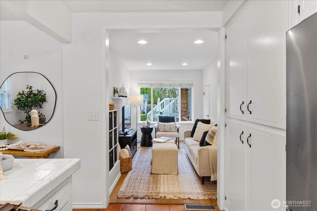 20106 8th Avenue NW, Shoreline, WA 98177