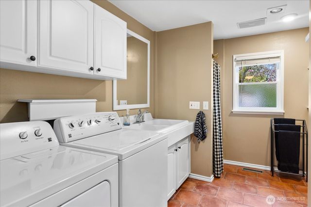 20106 8th Avenue NW, Shoreline, WA 98177