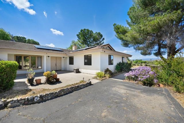 267 Via Taquita, Ramona, CA 92065