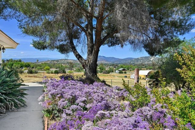 267 Via Taquita, Ramona, CA 92065