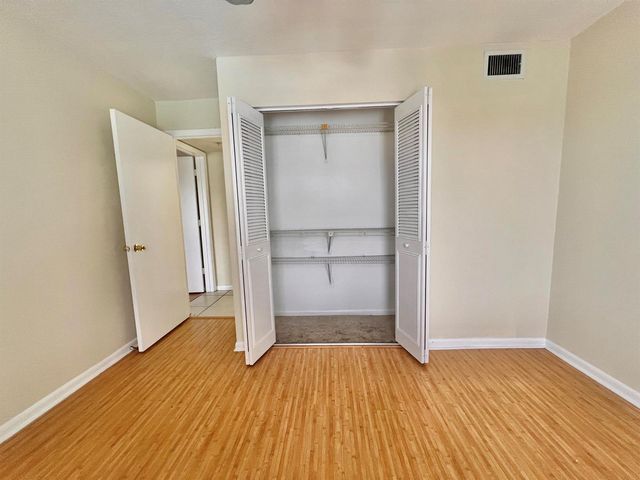 1111 Green Pine Boulevard C3, West Palm Beach, FL 33409